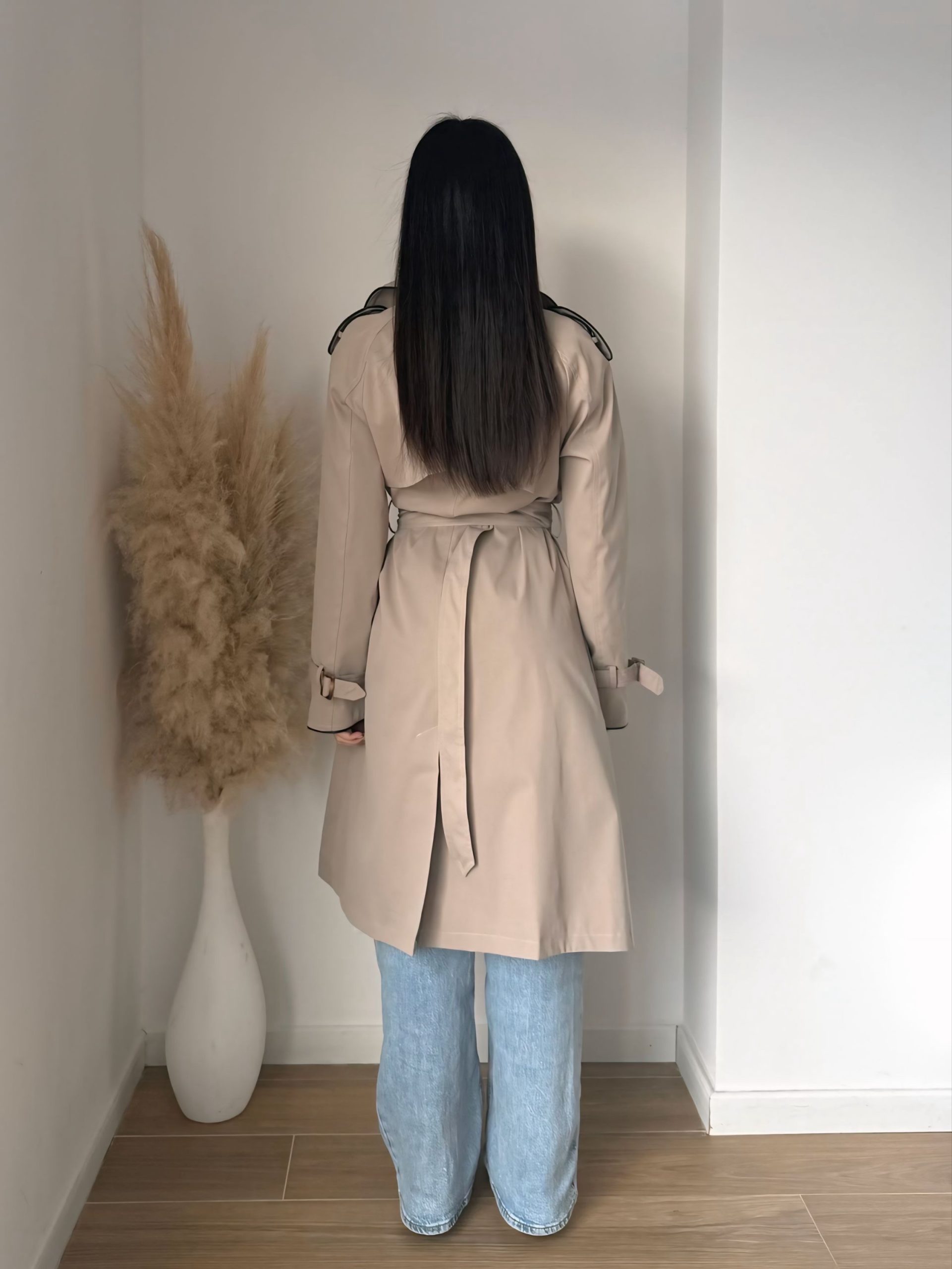 Trench Femme Oversize avec Détails en Simili Cuir – Taupe ou Vert Foncé – Image 2